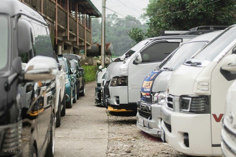 hiace Mini Bus Pariwisata