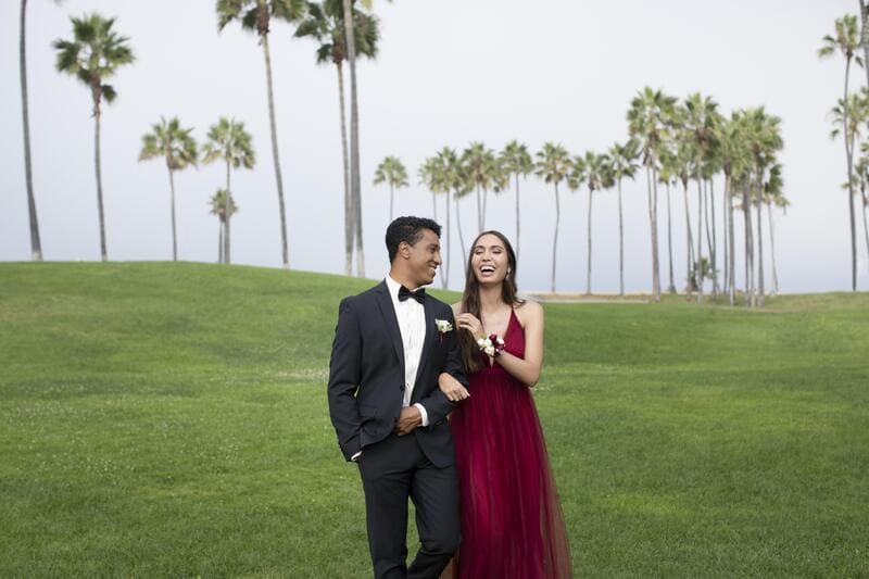 Prewedding Outdoor dengan Latar Pegunungan Bogor