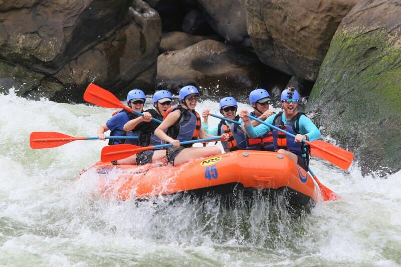 Rafting Sungai Cipamingkis