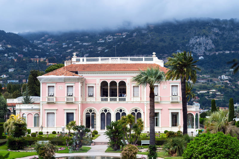  Cara Mendapatkan Villa Murah di Puncak Saat High Season